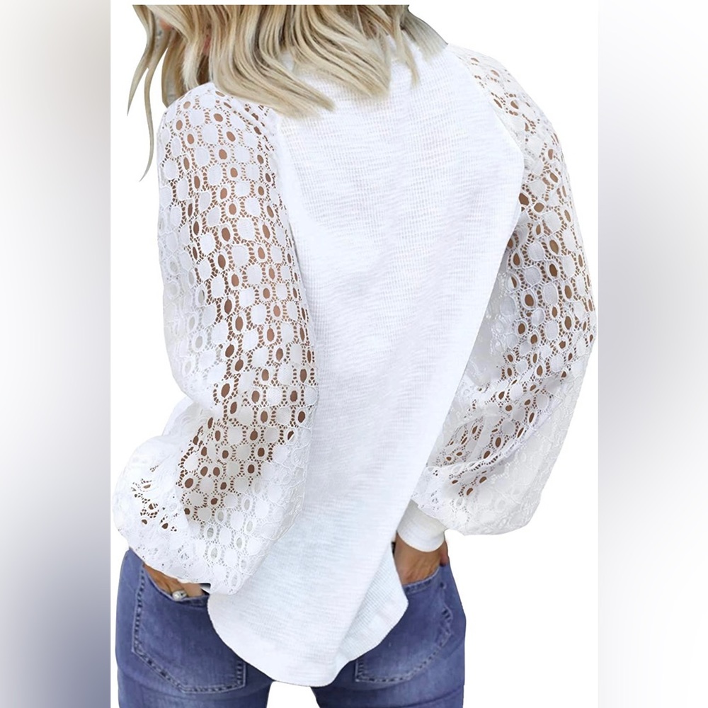 NWT Women’s white Blouse